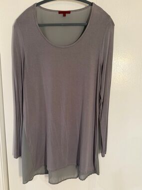 Buckle Long Sleeve Scoop Neck Tunic in Light Gray